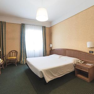 Camera con letto king size